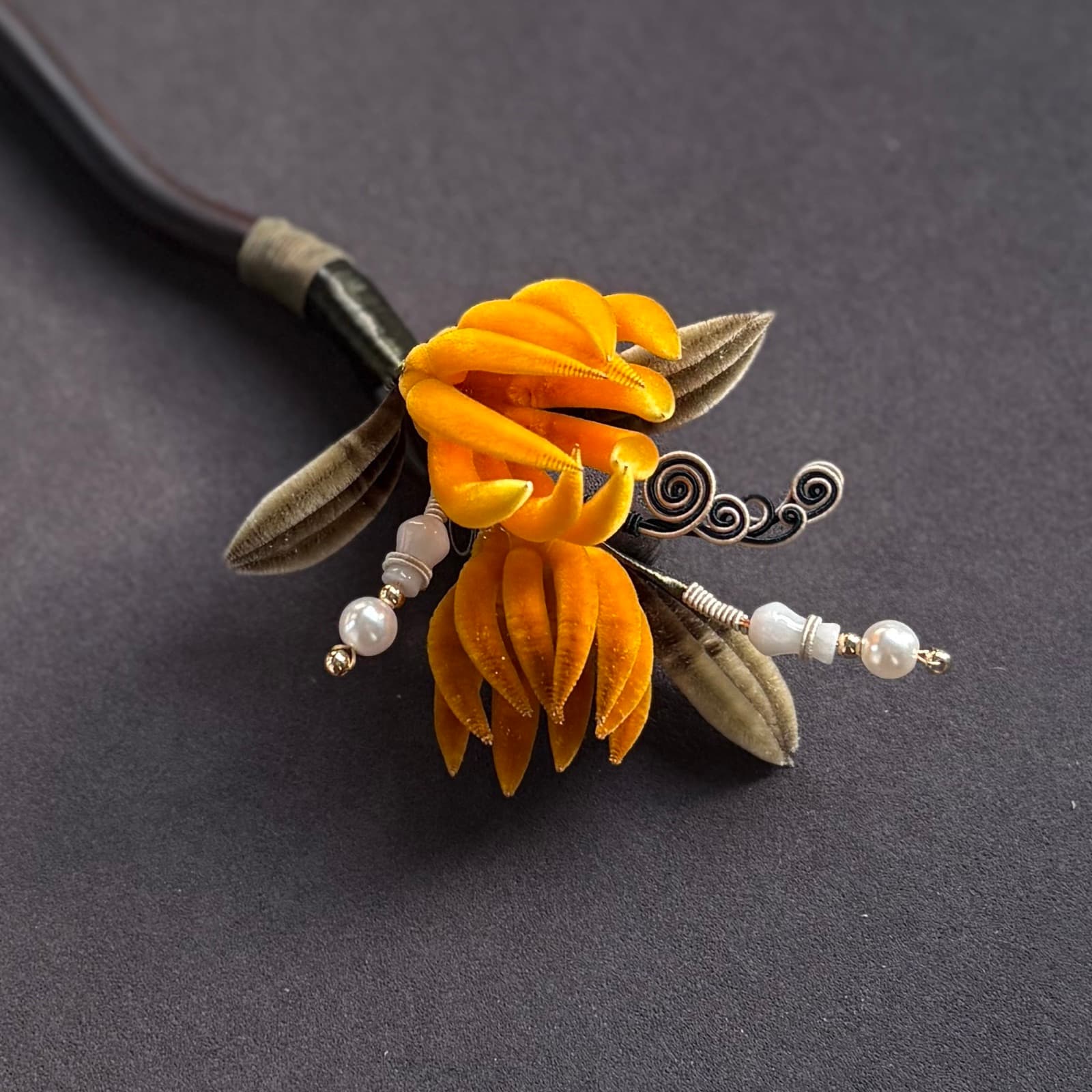 Buddha’s Hand — Fine Velvet Hairpin — handmade velvet flower piece, full view