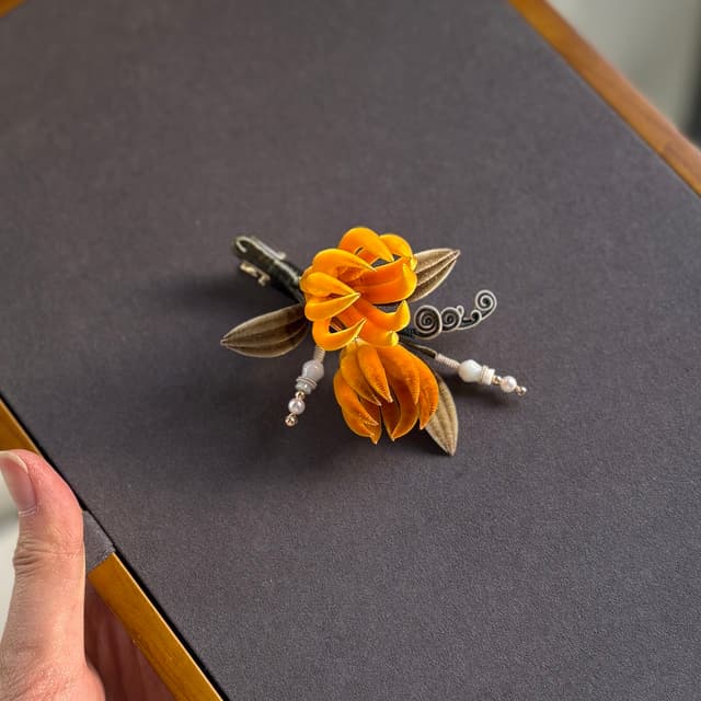 Buddha’s Hand — Fine Velvet Hairpin — petals and wirework in detail