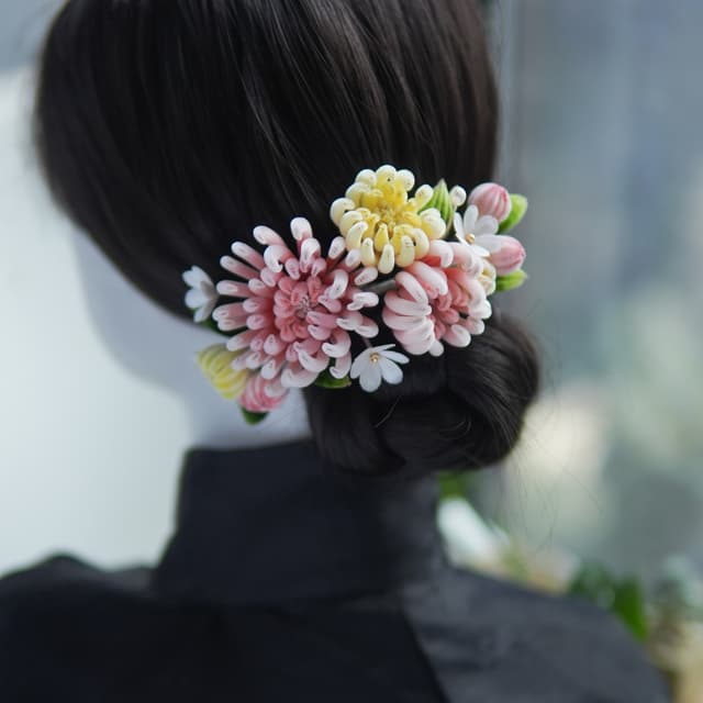 Abundance — Multi-Bloom Chrysanthemum Hairpin — petals and wirework in detail