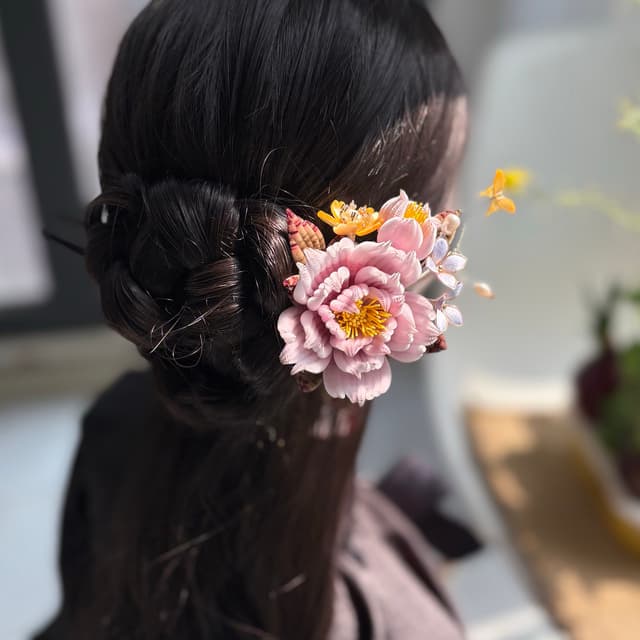 Fairy — Peony & Peony-Shao Fine Velvet Hairpin — the piece resting in soft light